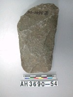 藏品(中型斜刃打製石斧)的圖片